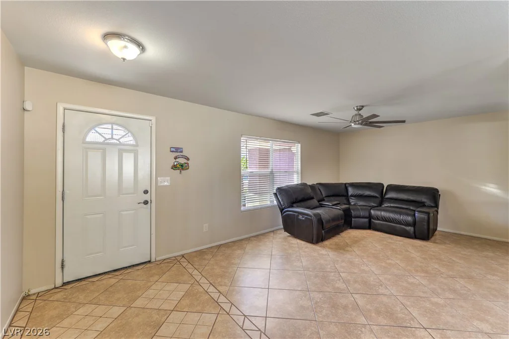 6384 Hotchkiss, Las Vegas, NV 89110