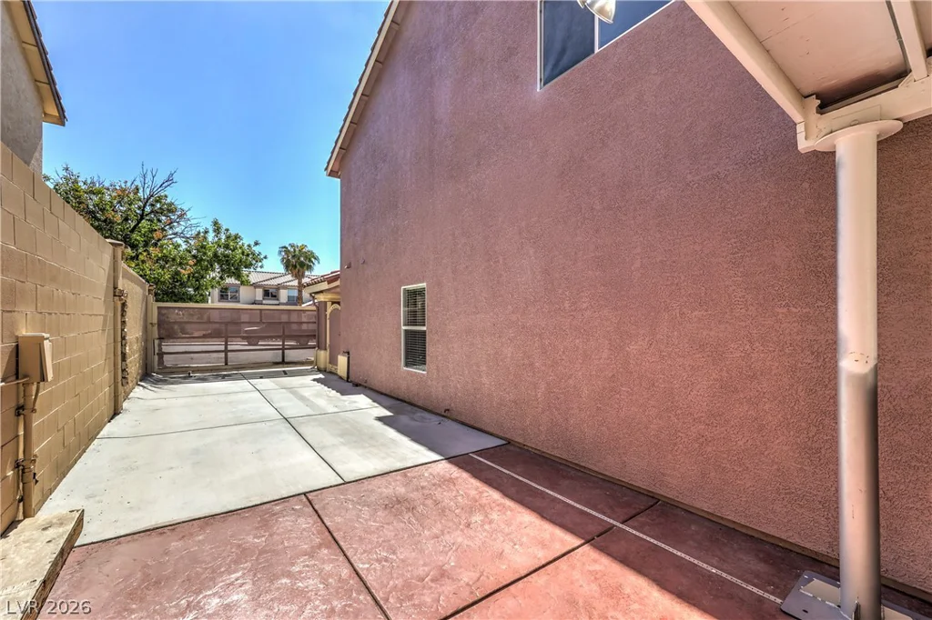 6384 Hotchkiss, Las Vegas, NV 89110