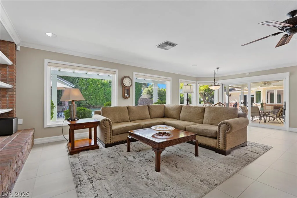204 Rosemary, Las Vegas, NV 89107