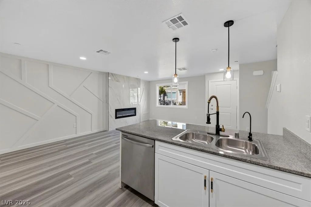 6811 Sage Gold, North Las Vegas, NV 89086