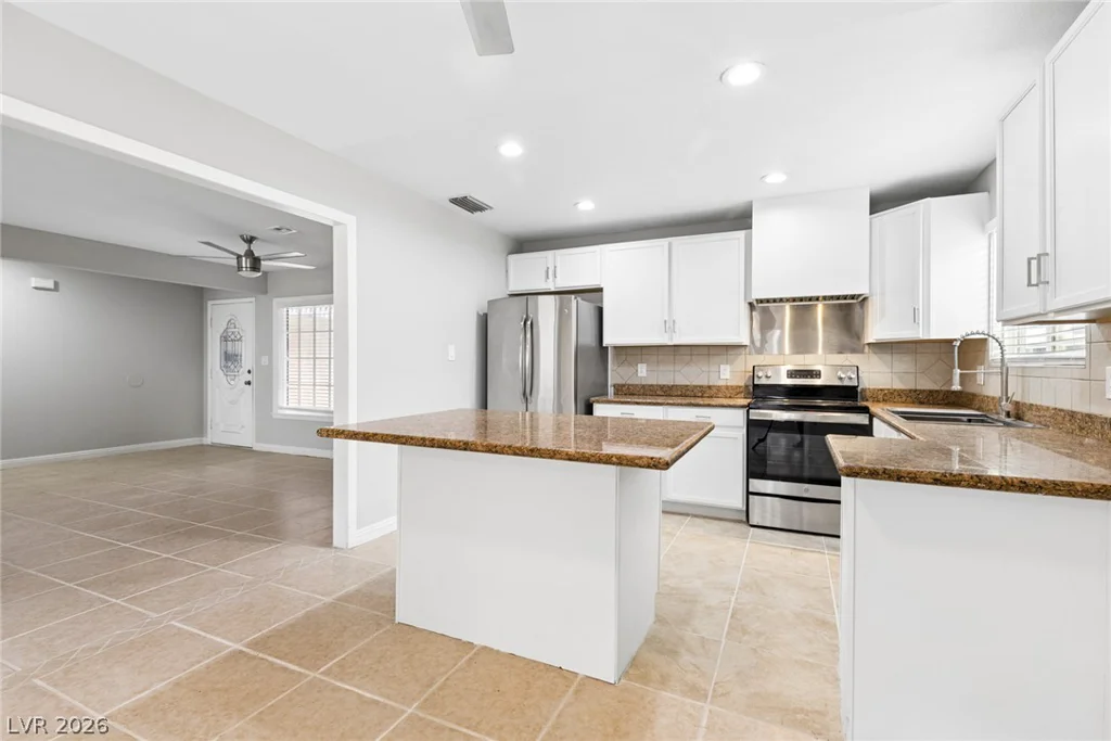 4051 Springhill, Las Vegas, NV 89121