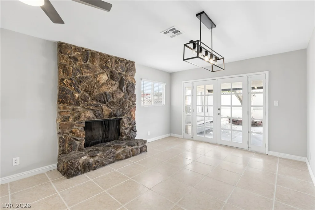 4051 Springhill, Las Vegas, NV 89121