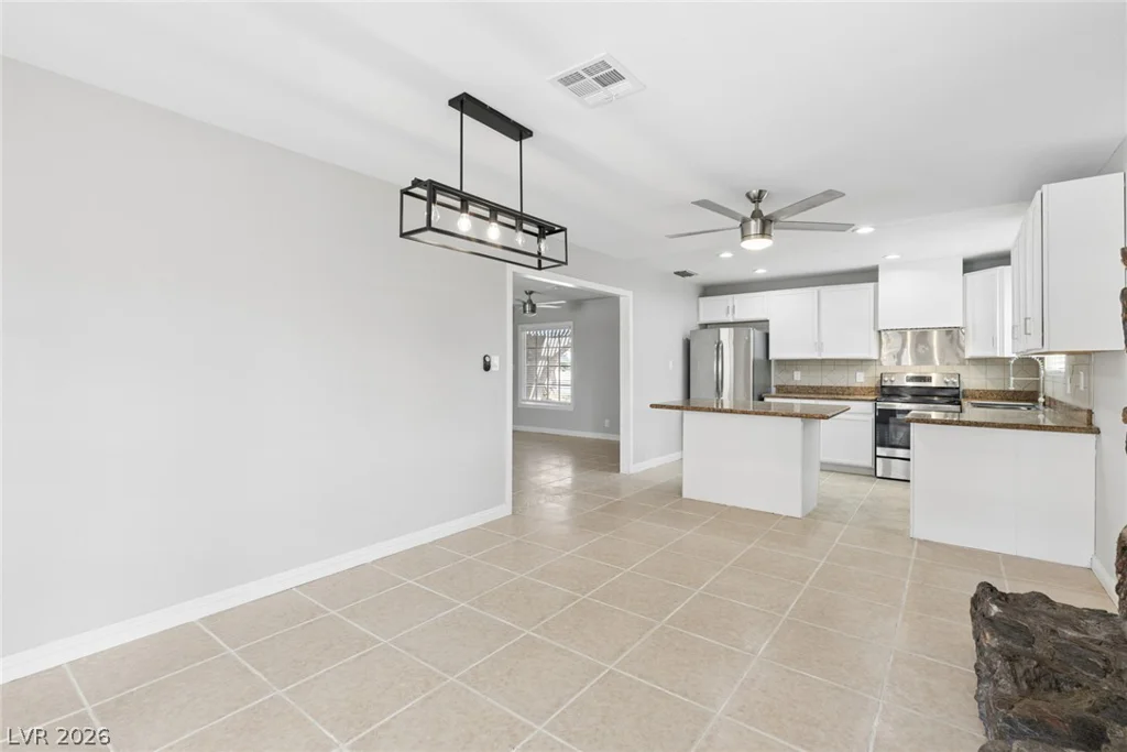 4051 Springhill, Las Vegas, NV 89121