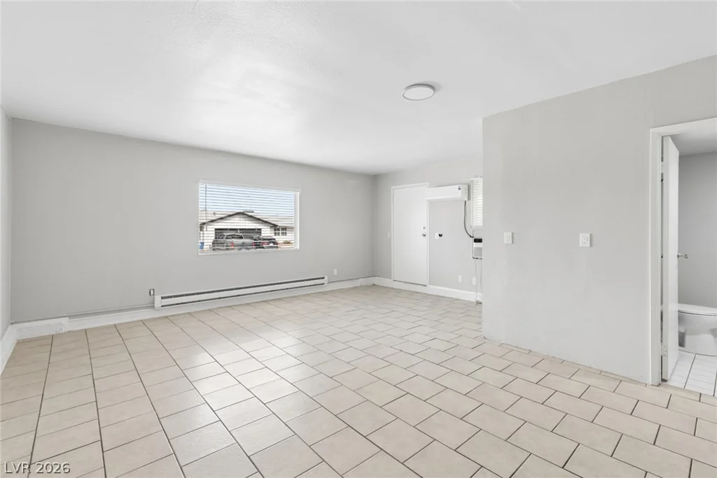 4051 Springhill, Las Vegas, NV 89121