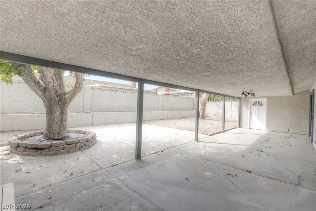 4051 Springhill, Las Vegas, NV 89121