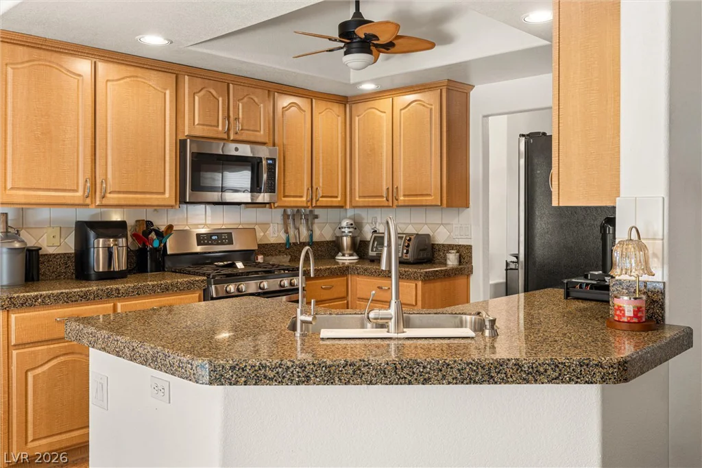 9803 Frosty Canyon, Las Vegas, NV 89183