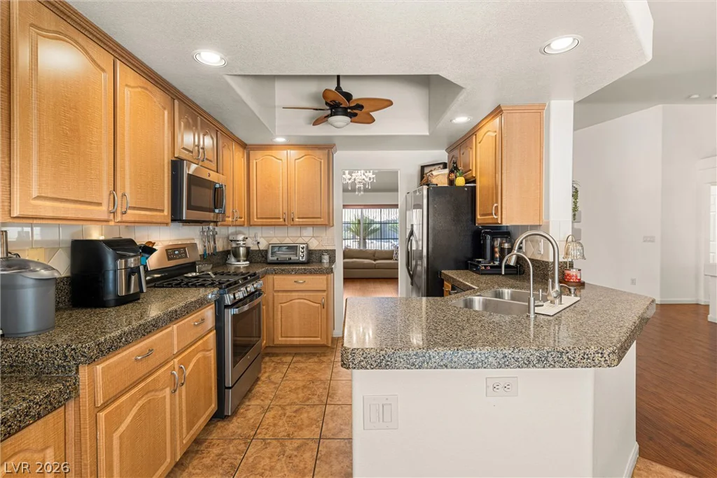 9803 Frosty Canyon, Las Vegas, NV 89183