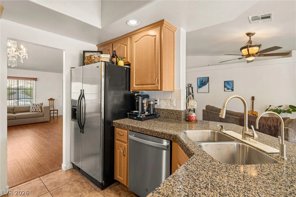 9803 Frosty Canyon, Las Vegas, NV 89183