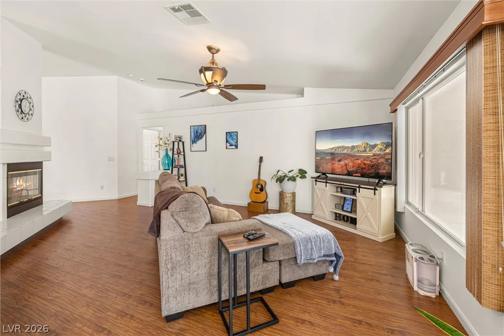 9803 Frosty Canyon, Las Vegas, NV 89183