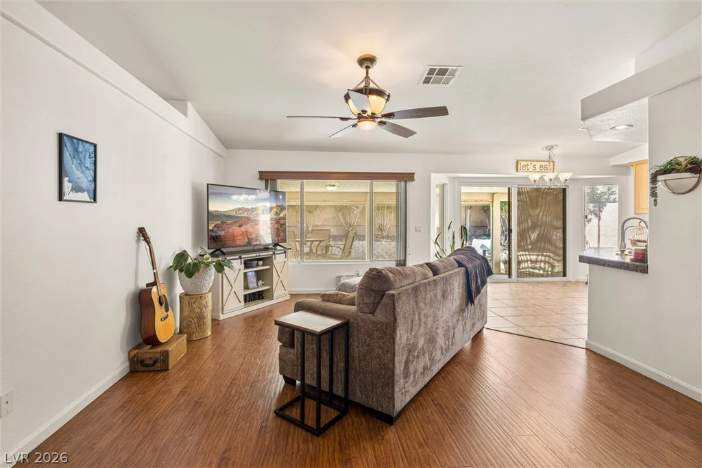 9803 Frosty Canyon, Las Vegas, NV 89183