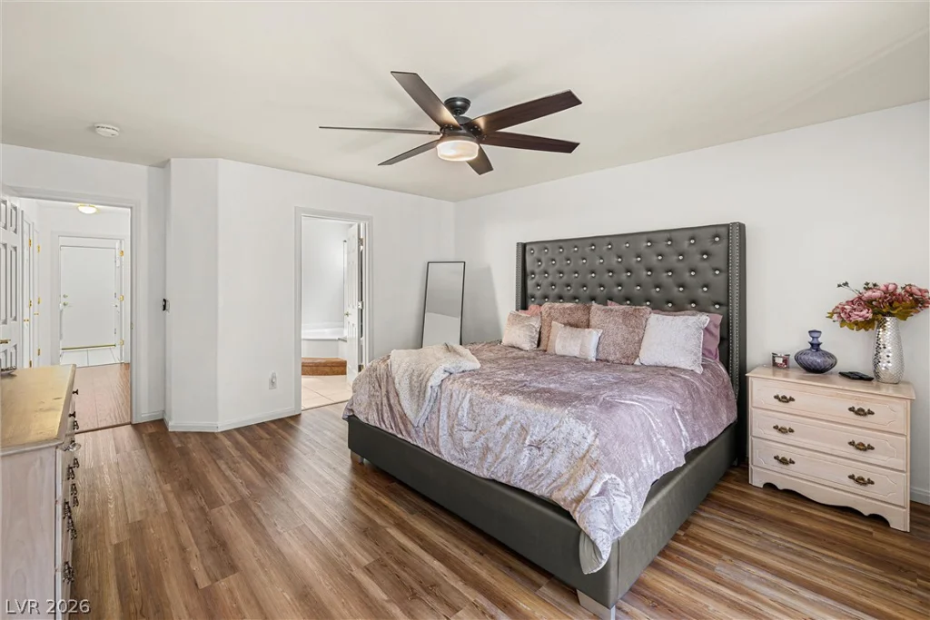 9803 Frosty Canyon, Las Vegas, NV 89183
