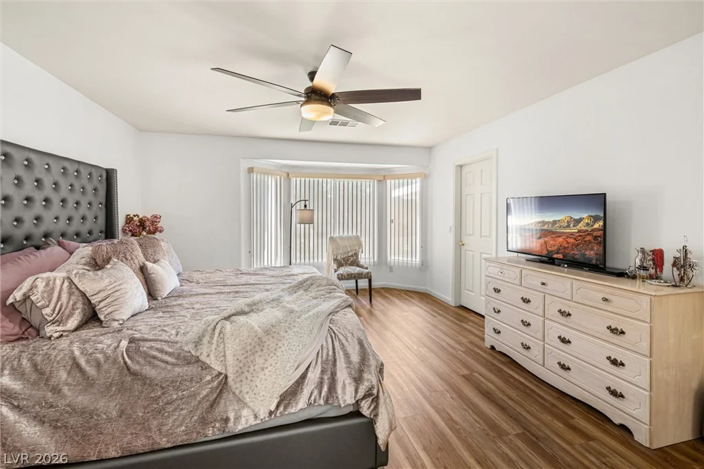 9803 Frosty Canyon, Las Vegas, NV 89183