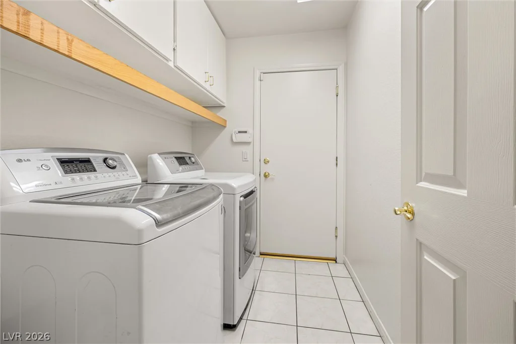 9803 Frosty Canyon, Las Vegas, NV 89183