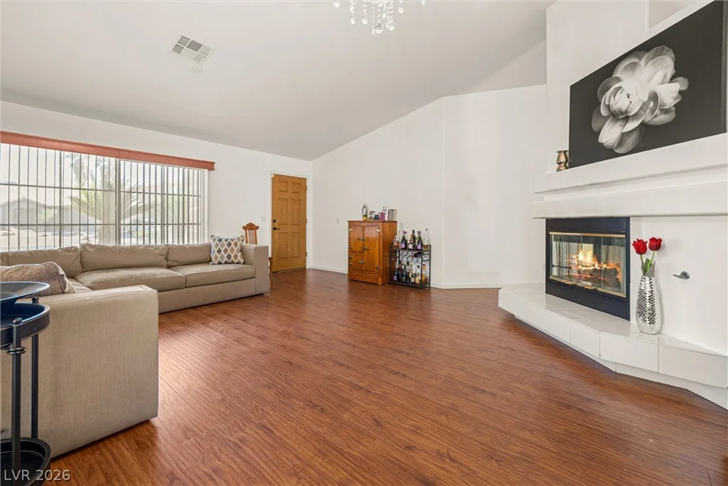 9803 Frosty Canyon, Las Vegas, NV 89183