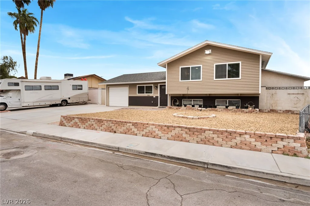 3882 Chinchilla, Las Vegas, NV 89121