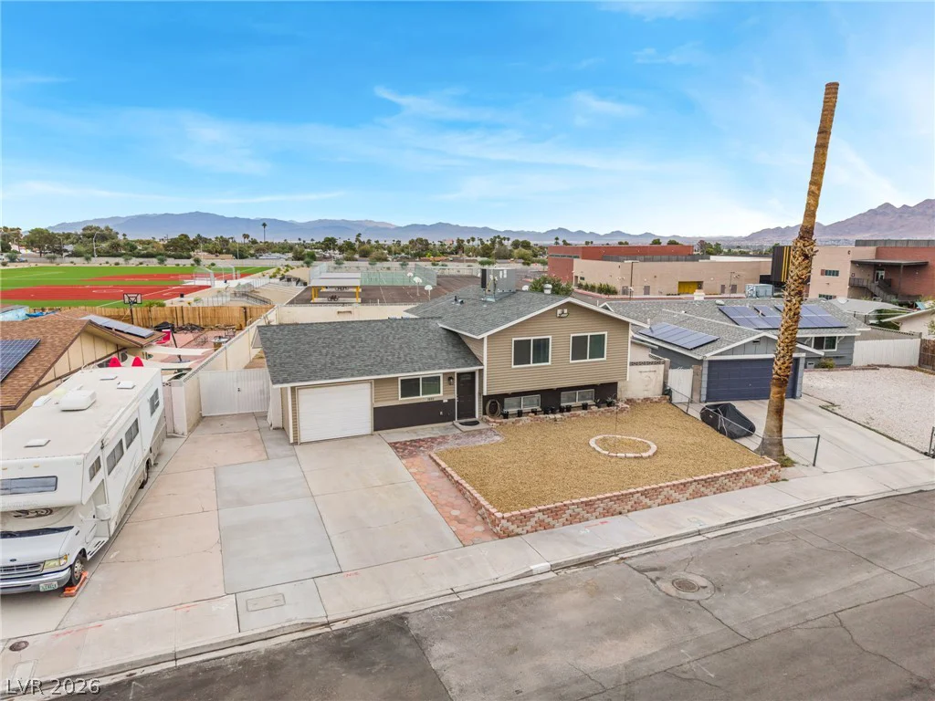 3882 Chinchilla, Las Vegas, NV 89121