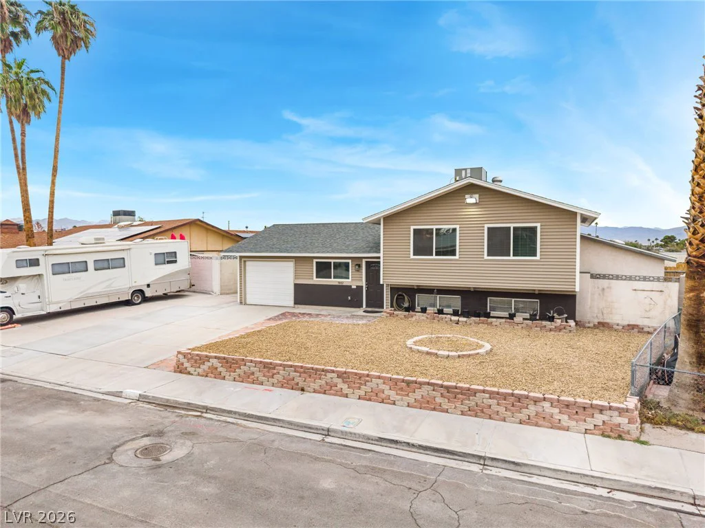 3882 Chinchilla, Las Vegas, NV 89121