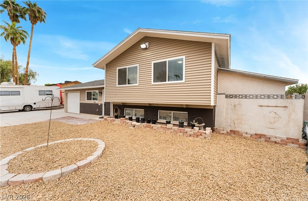 3882 Chinchilla, Las Vegas, NV 89121