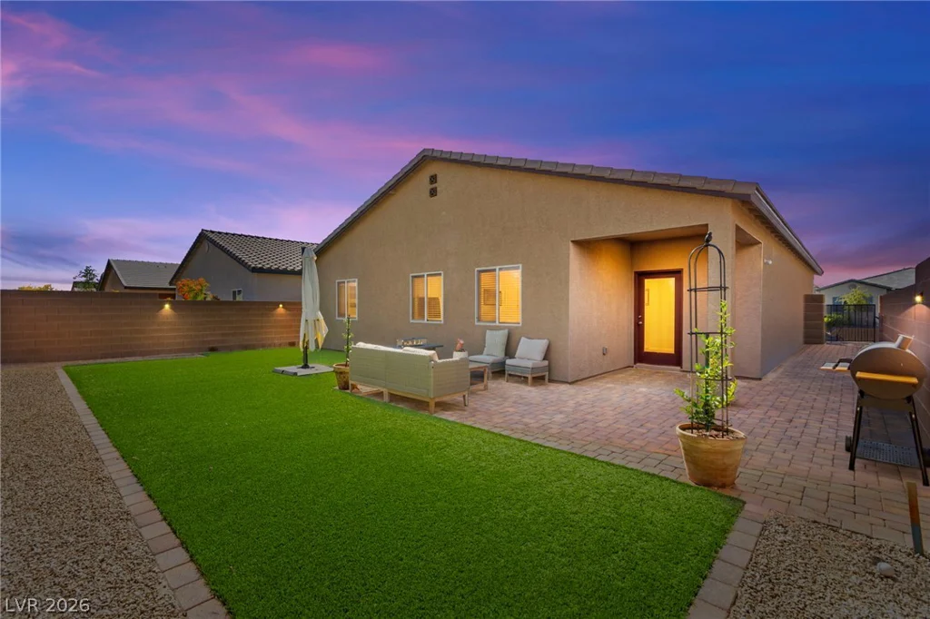 1716 Viola Falls, North Las Vegas, NV 89084