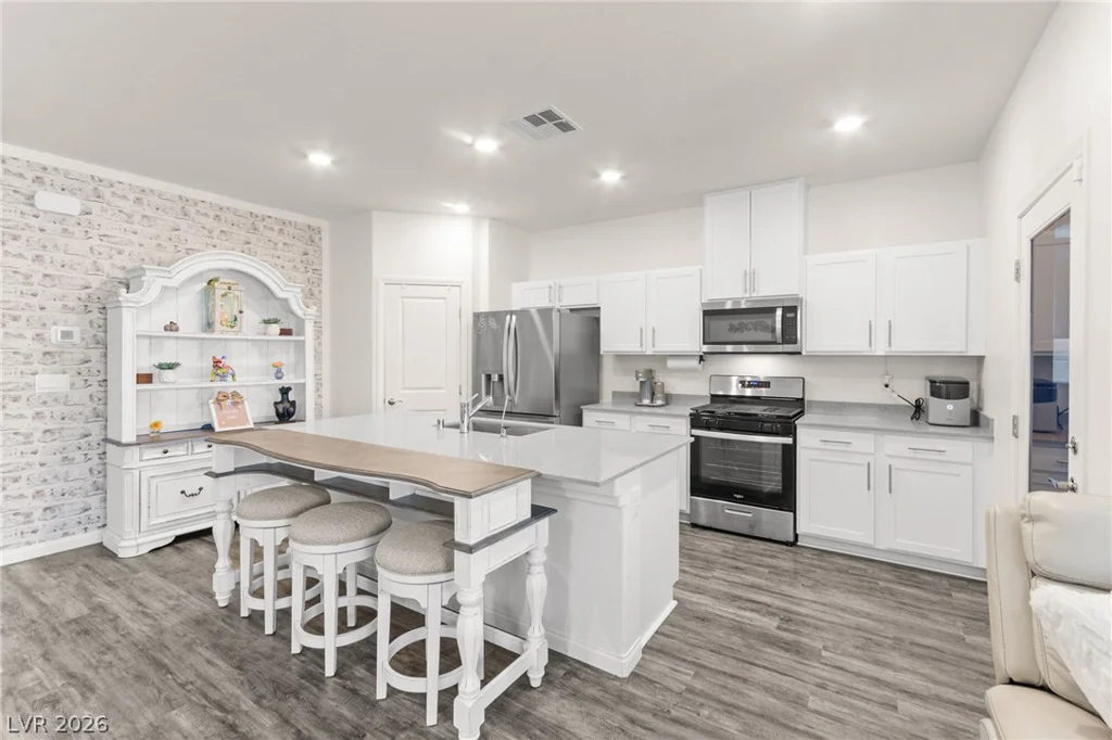 1716 Viola Falls, North Las Vegas, NV 89084