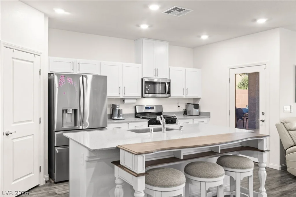 1716 Viola Falls, North Las Vegas, NV 89084