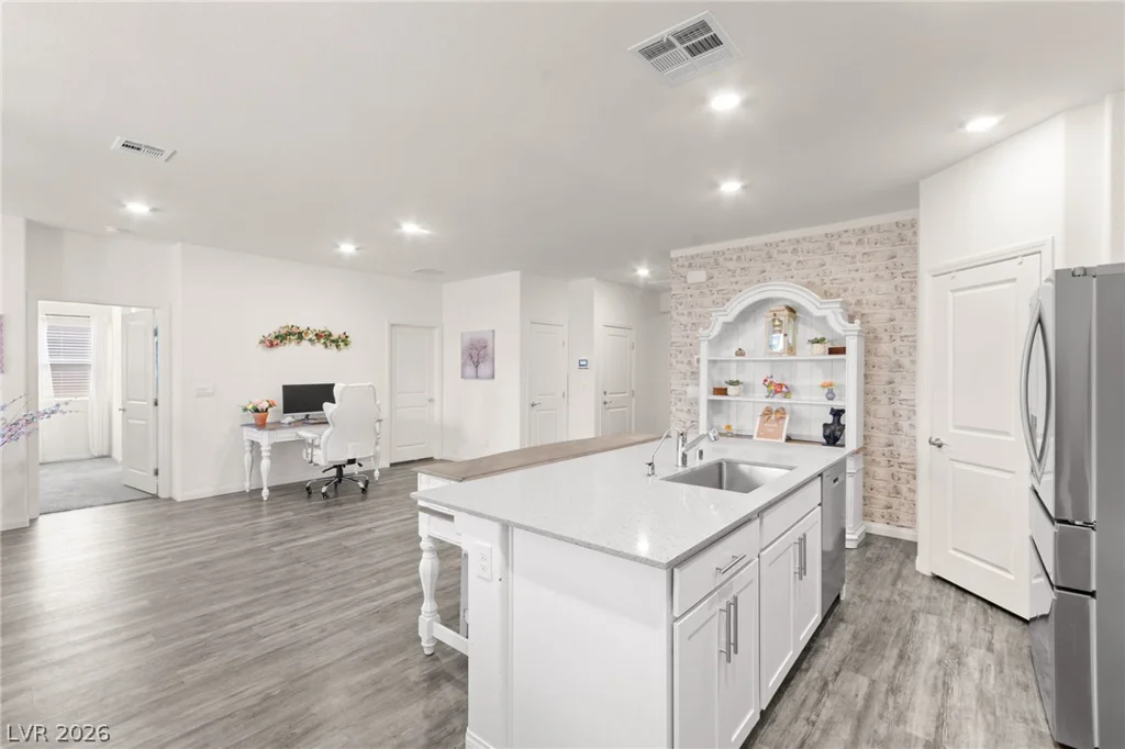 1716 Viola Falls, North Las Vegas, NV 89084