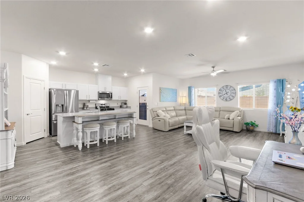 1716 Viola Falls, North Las Vegas, NV 89084