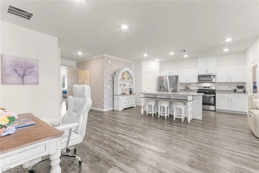 1716 Viola Falls, North Las Vegas, NV 89084