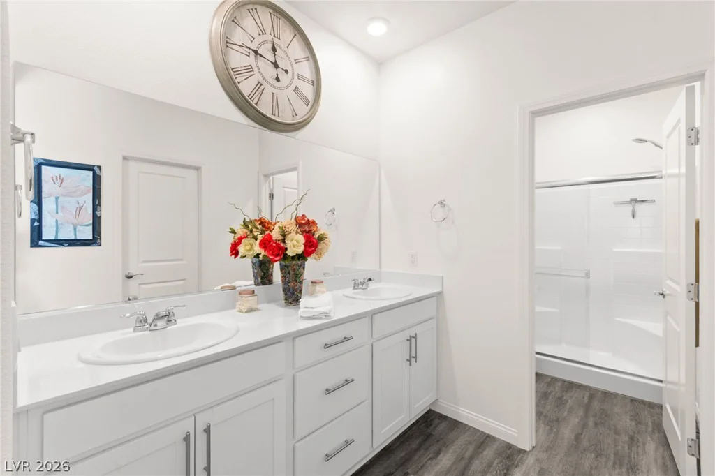 1716 Viola Falls, North Las Vegas, NV 89084