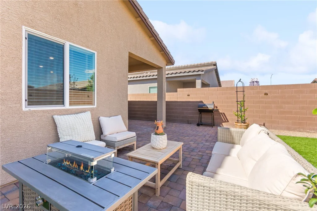 1716 Viola Falls, North Las Vegas, NV 89084