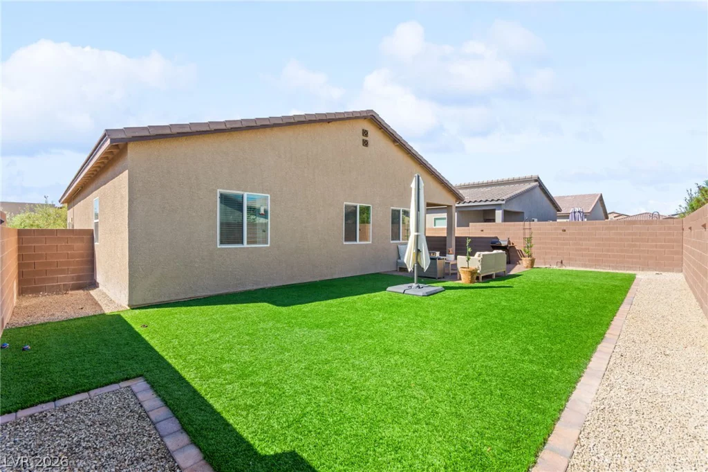 1716 Viola Falls, North Las Vegas, NV 89084