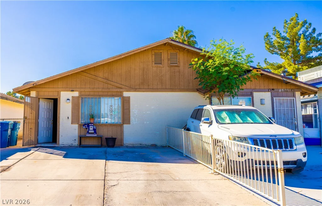 4529 Halbert, Las Vegas, NV 89110