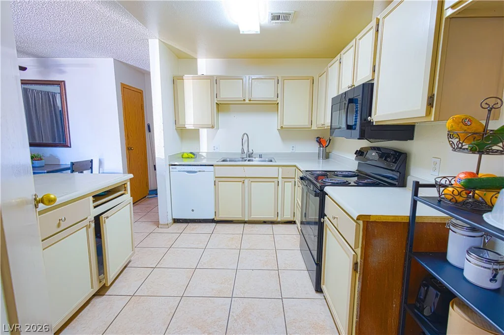 4529 Halbert, Las Vegas, NV 89110