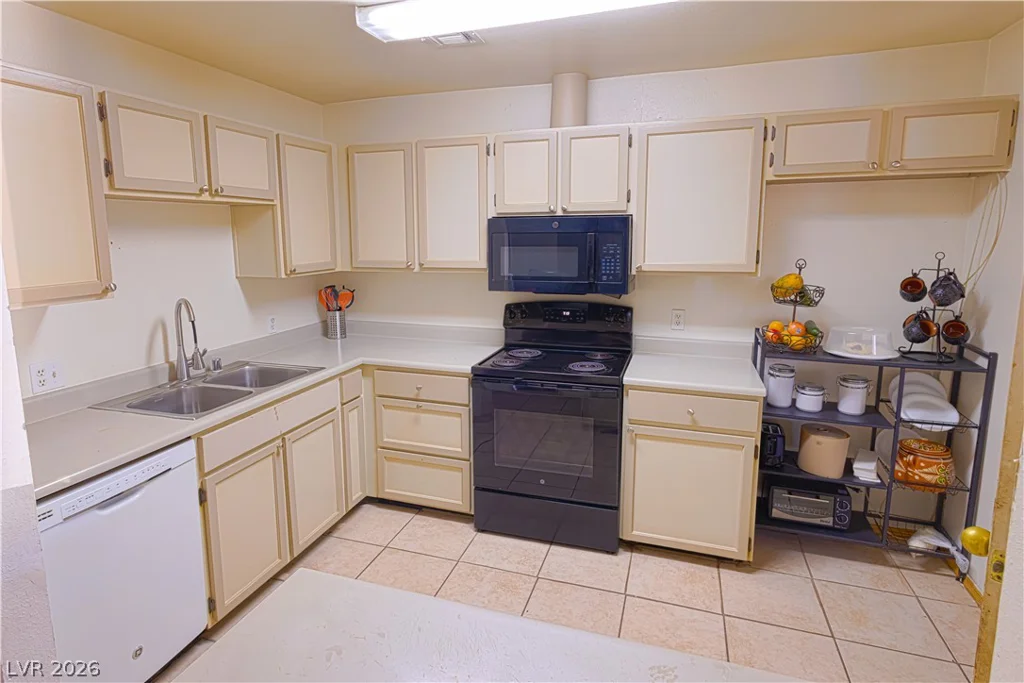 4529 Halbert, Las Vegas, NV 89110
