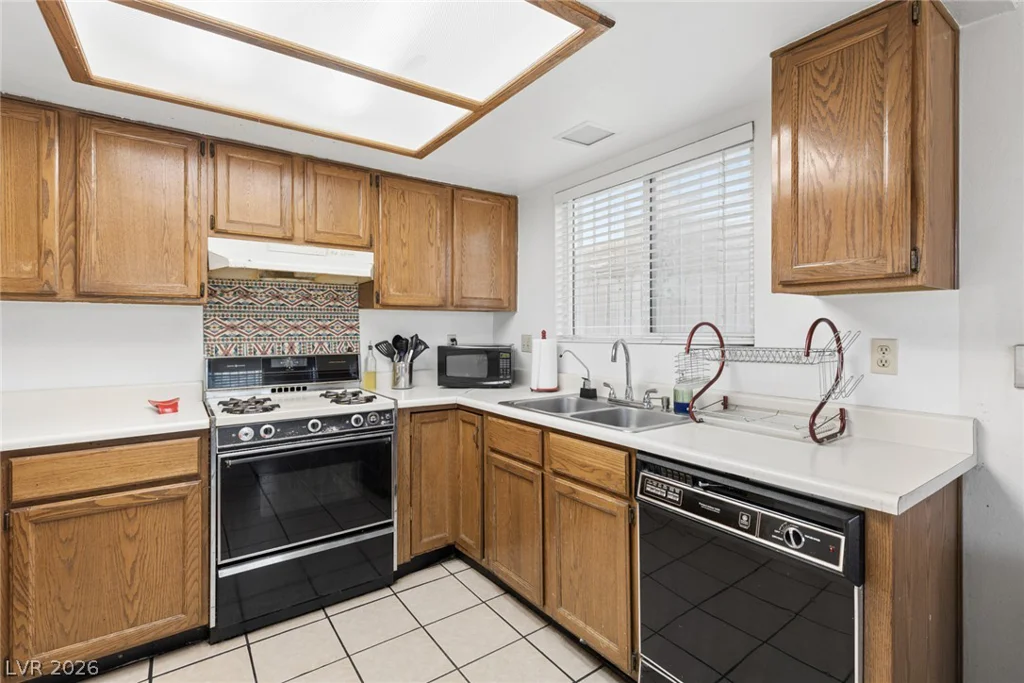 4166 Tolkien, Las Vegas, NV 89115
