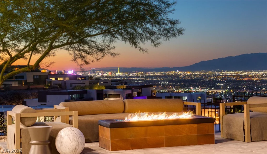 629 Dragon Peak, Henderson, NV 89012
