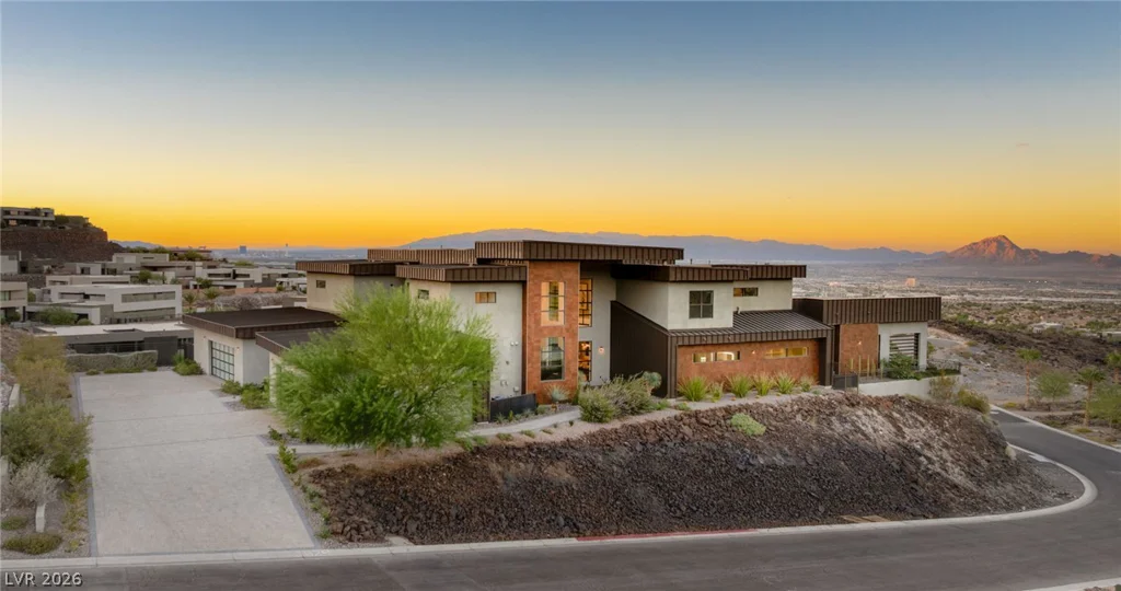 629 Dragon Peak, Henderson, NV 89012