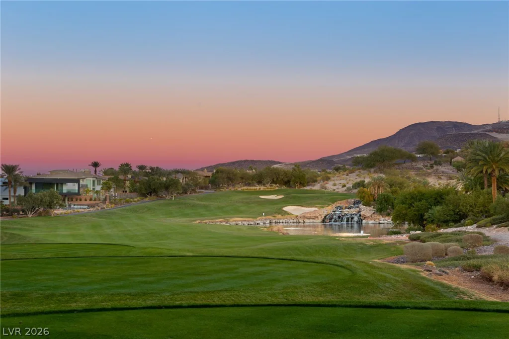629 Dragon Peak, Henderson, NV 89012
