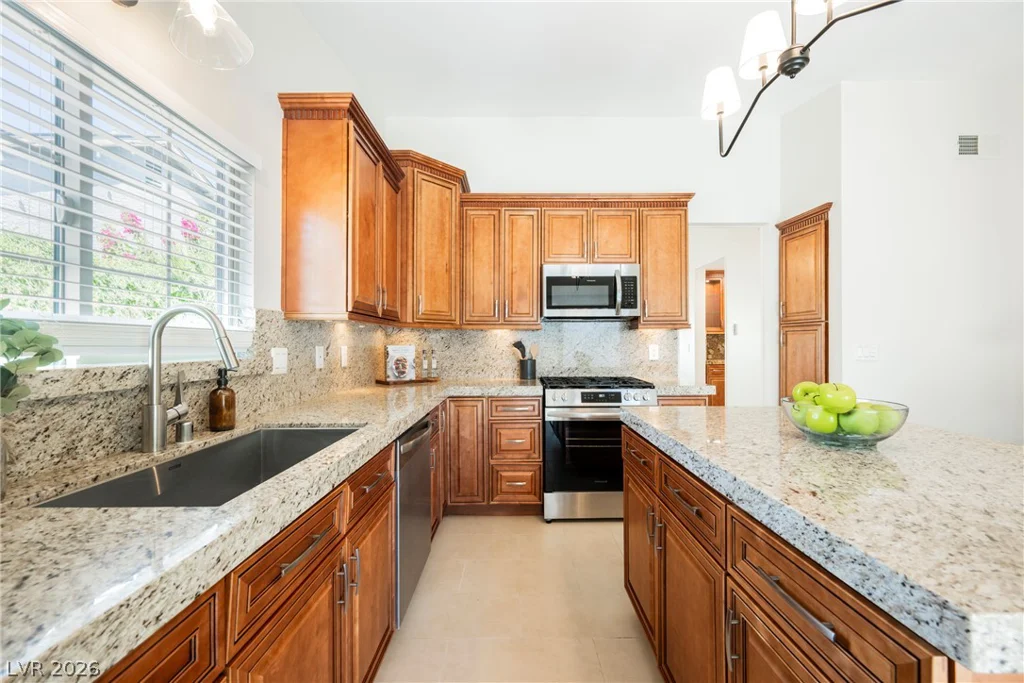 6249 Saginaw, Las Vegas, NV 89108