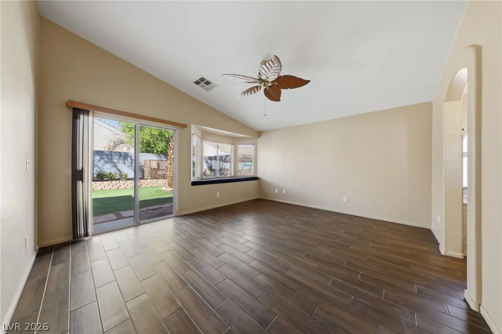 7015 Wild Wave, Las Vegas, NV 89131