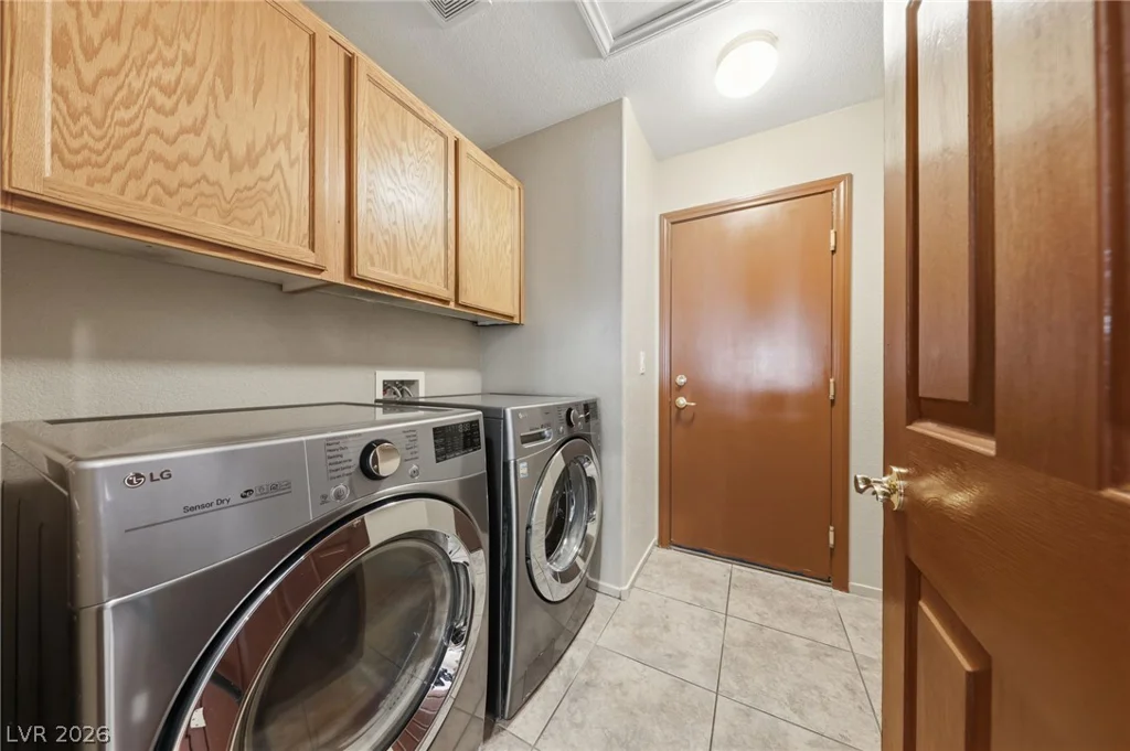 7015 Wild Wave, Las Vegas, NV 89131