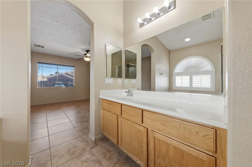 7015 Wild Wave, Las Vegas, NV 89131