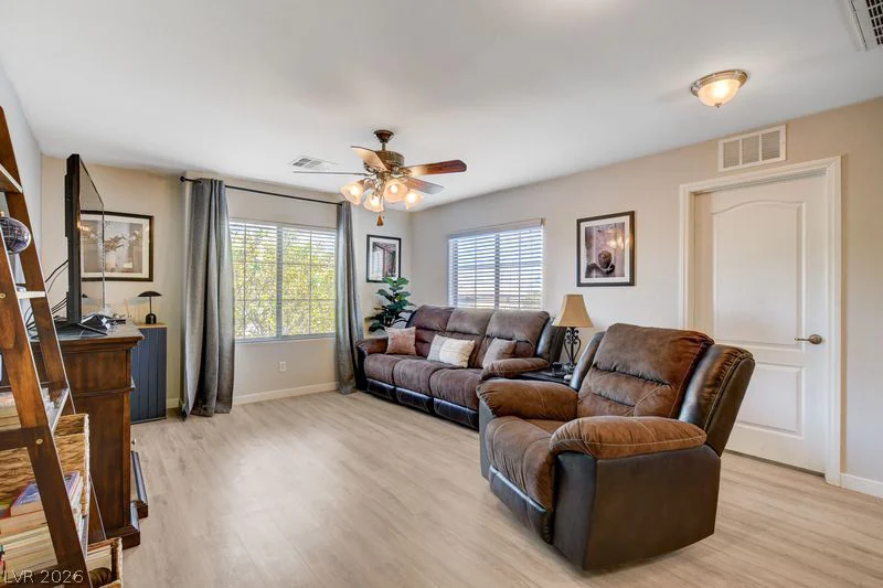 10417 Walworth, Las Vegas, NV 89166