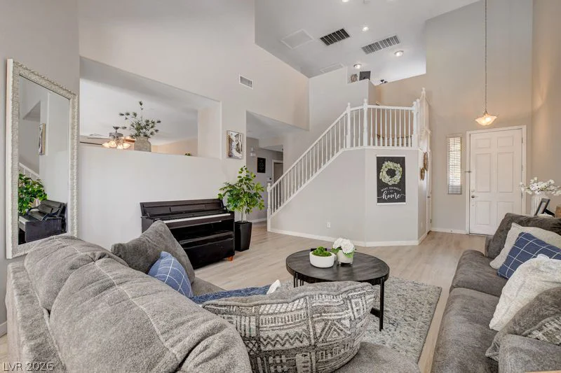 10417 Walworth, Las Vegas, NV 89166