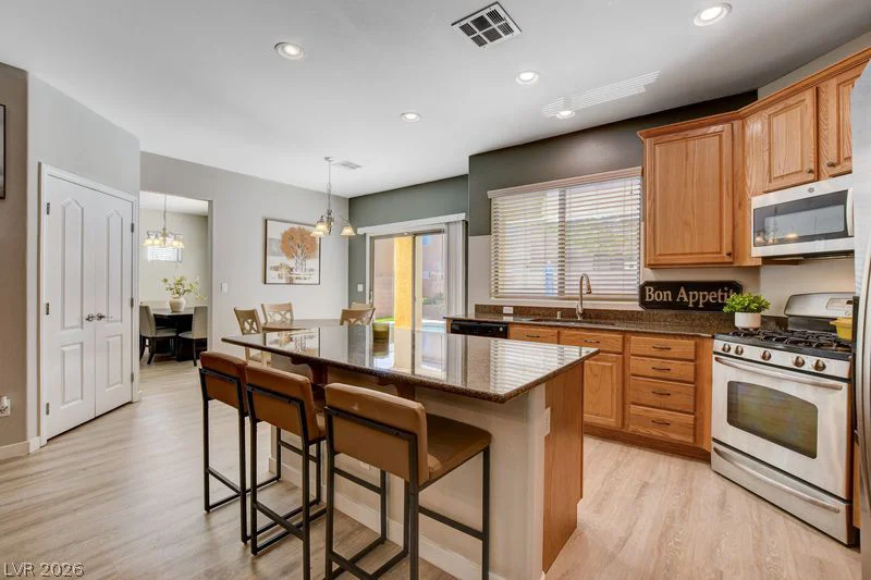 10417 Walworth, Las Vegas, NV 89166