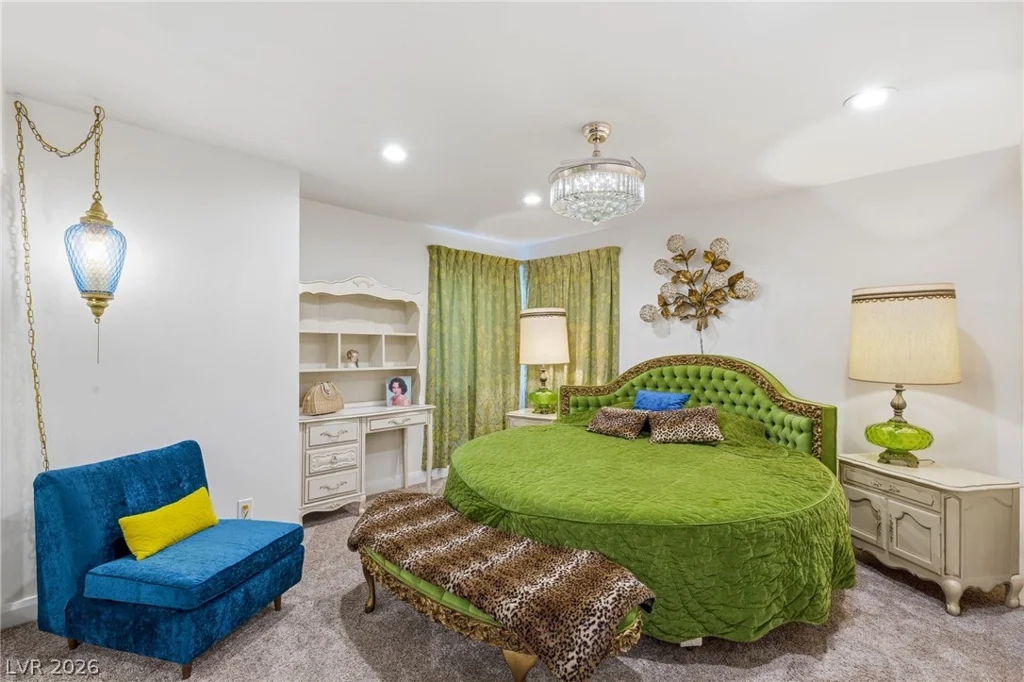 2100 Plaza Del Dios, Las Vegas, NV 89102