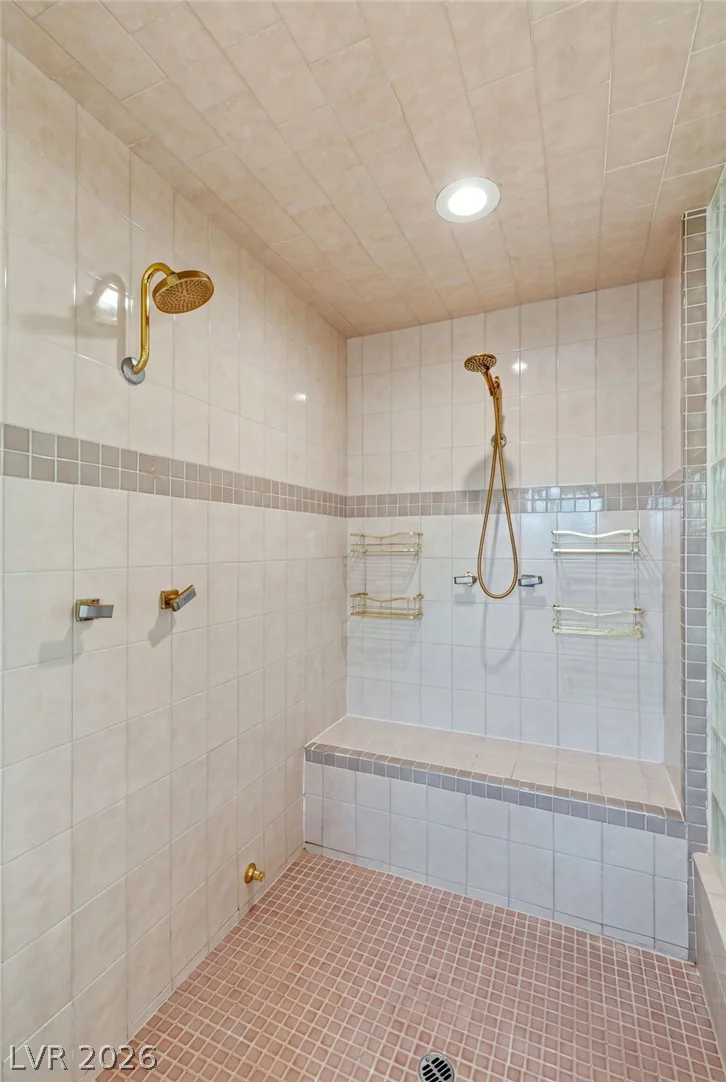 2100 Plaza Del Dios, Las Vegas, NV 89102