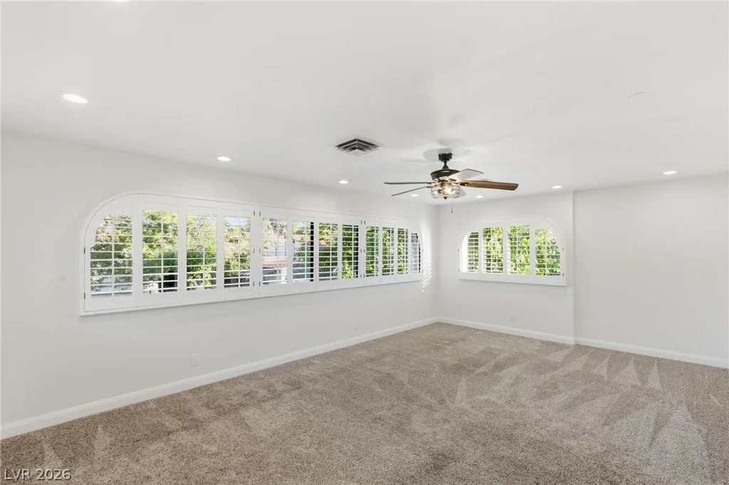 2100 Plaza Del Dios, Las Vegas, NV 89102