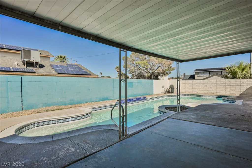 2302 Wagonwheel, Las Vegas, NV 89119