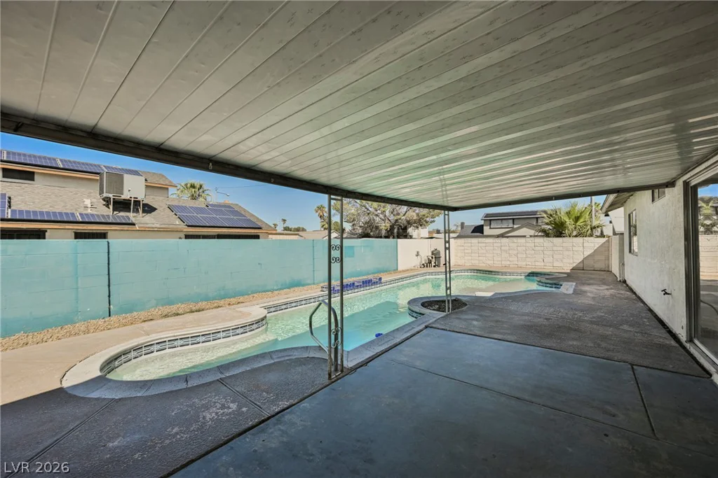 2302 Wagonwheel, Las Vegas, NV 89119